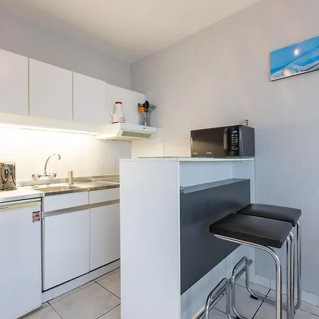 Apartment Corner With Sea-views Middelkerke