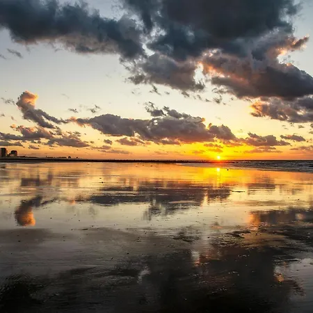 Corner With Stunning Sea Views Апартаменты Миделкерк